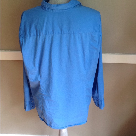 Light blue button down - Picture 5 of 5